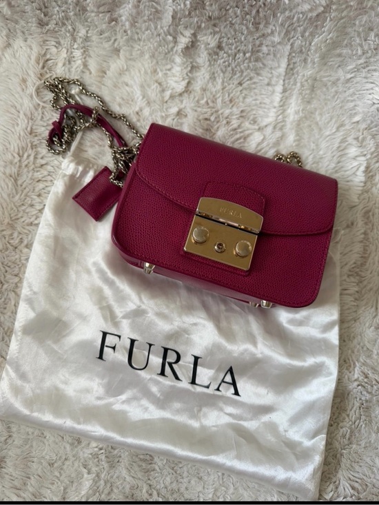 Furla Handbags - Furla metropolis crossbody bag